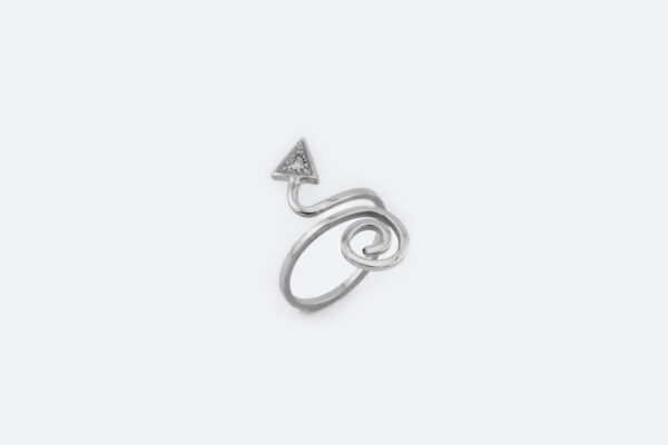 Anello in oro bianco con diamanti