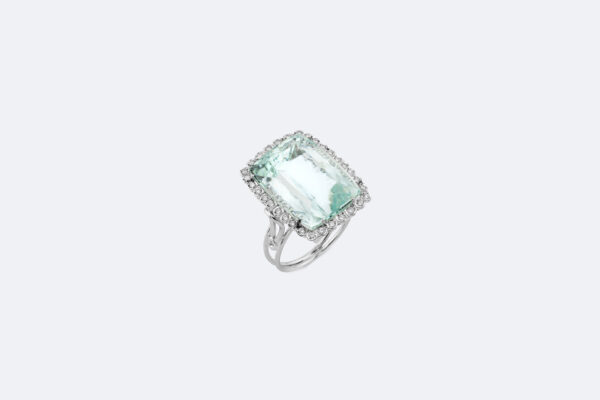 Anello in oro bianco con acquamarina e diamanti