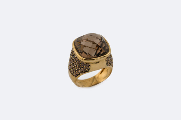 Anello in oro giallo con ametista e diamanti brown