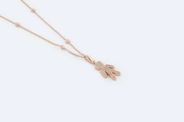 Collana con ciondolo e diamanti